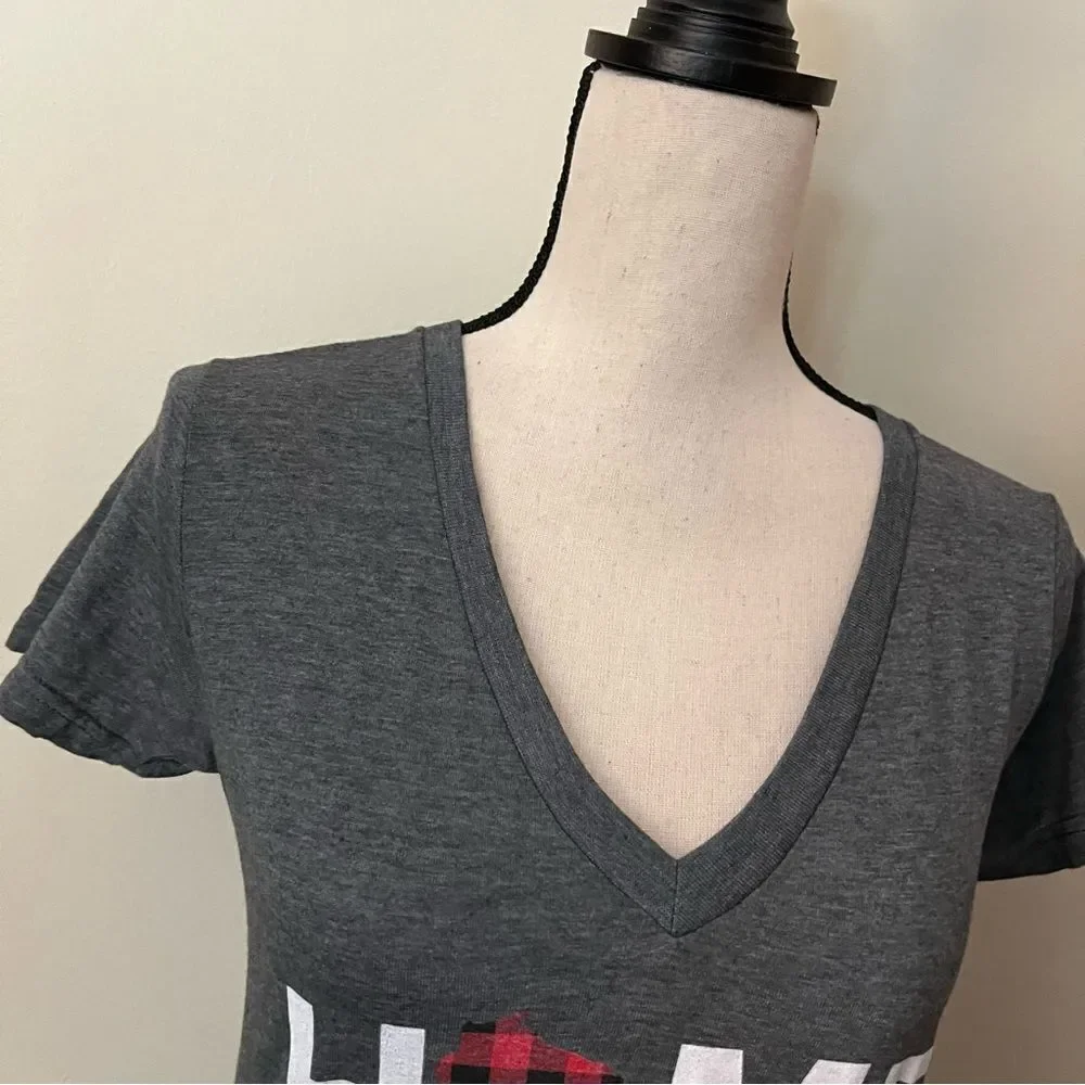 WISCONSIN LADIES V-NECK TEE‎ | HOME | PLAID - Picture 2 of 12